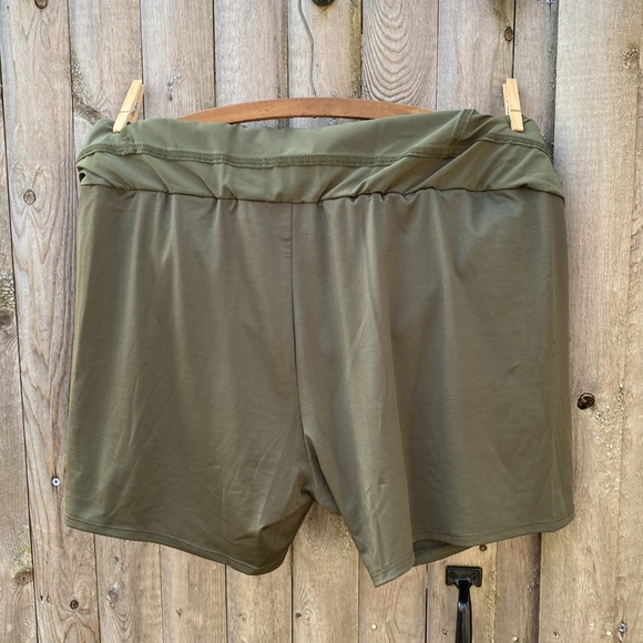 Olive Green Sport Skort Shorts Skirt - size XL - Picture 3 of 5